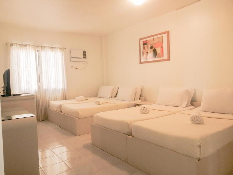 Seabird International Resort Balabag  Bagian luar foto