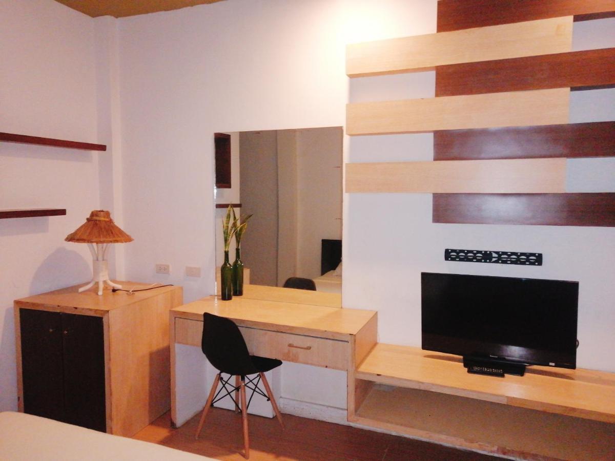 Seabird International Resort Balabag  Bagian luar foto