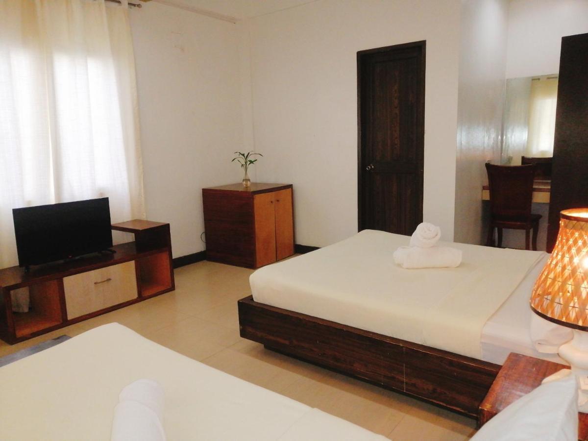 Seabird International Resort Balabag  Bagian luar foto