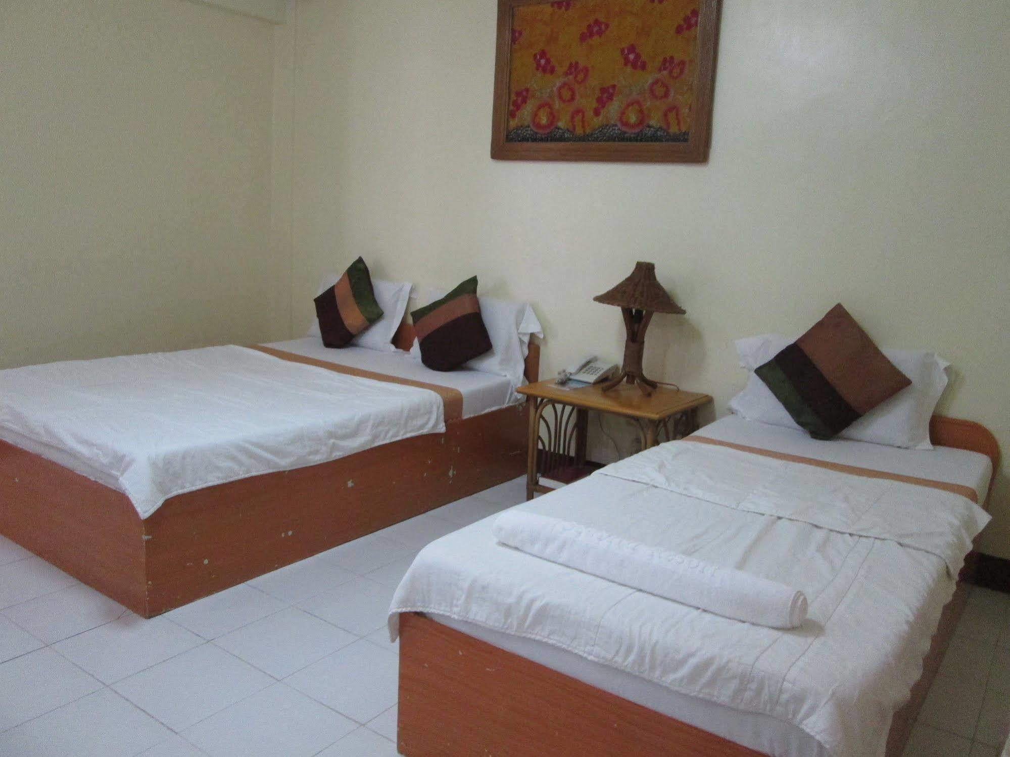 Seabird International Resort Balabag  Bagian luar foto