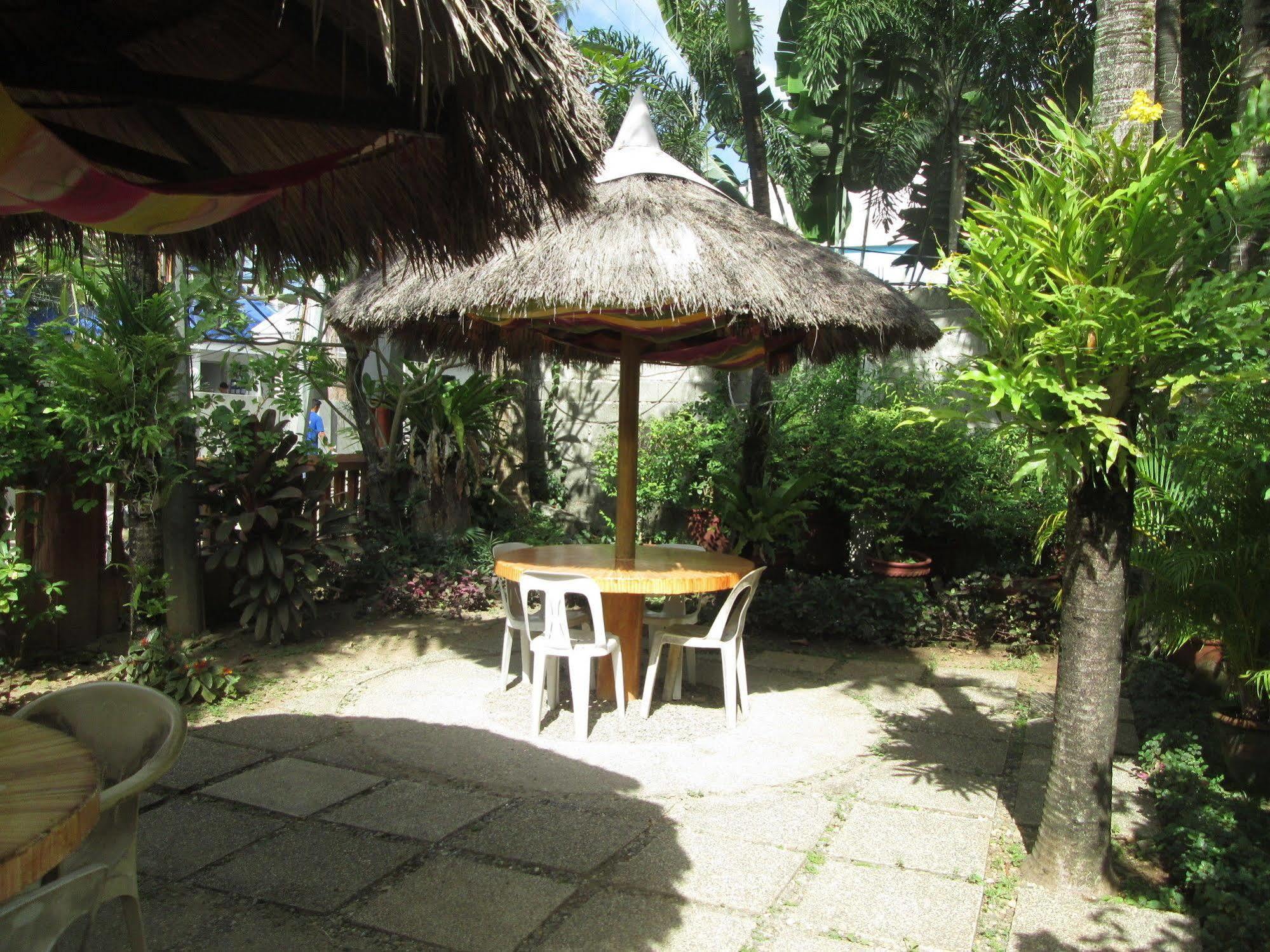 Seabird International Resort Balabag  Bagian luar foto