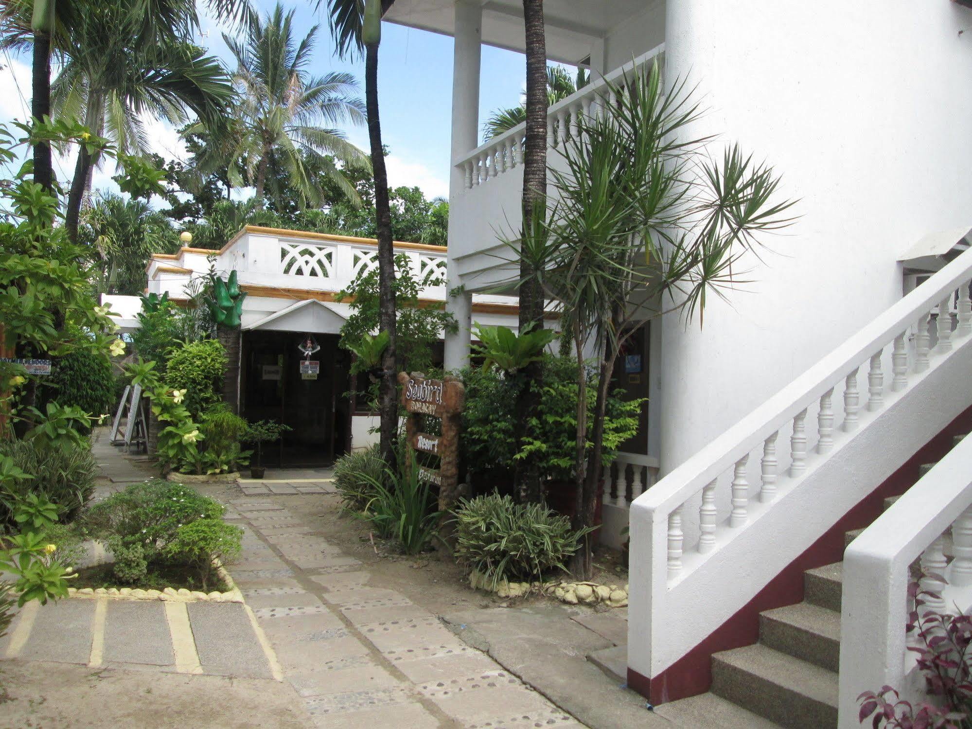 Seabird International Resort Balabag  Bagian luar foto
