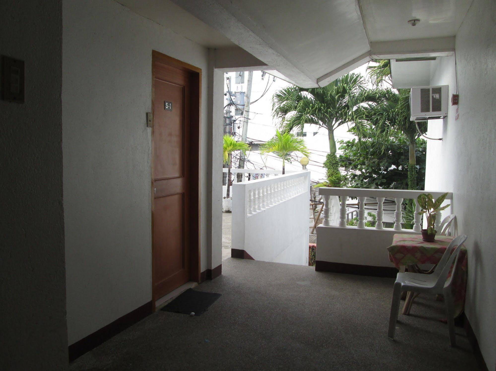 Seabird International Resort Balabag  Bagian luar foto