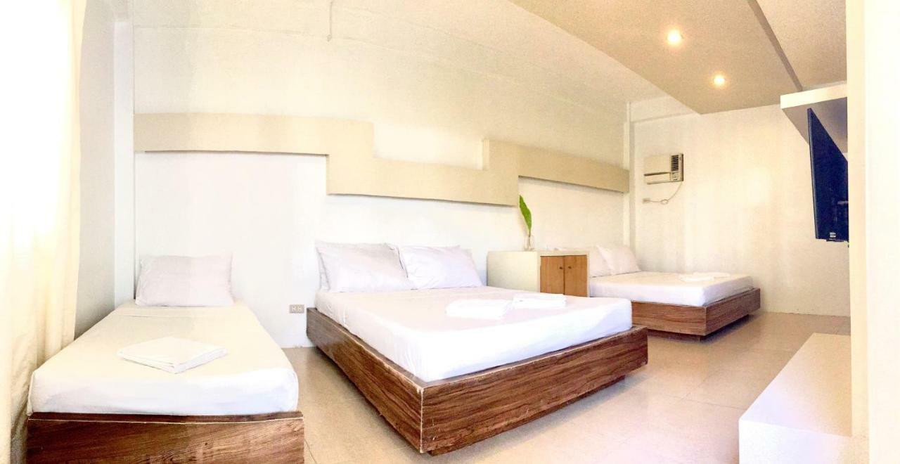Seabird International Resort Balabag  Bagian luar foto