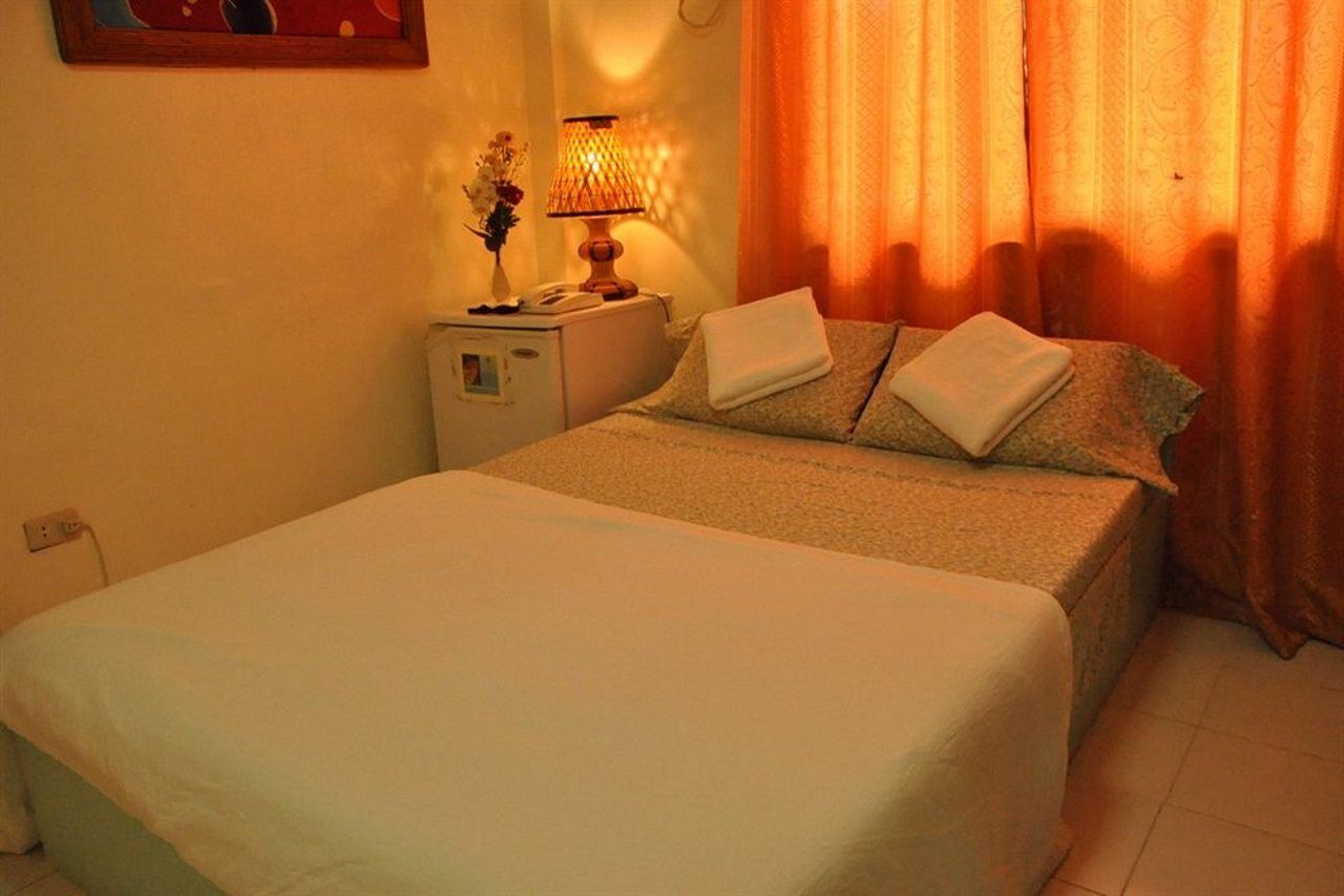 Seabird International Resort Balabag  Bagian luar foto